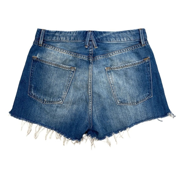 Good‎ American Distressed Boyfriend Shorts - Picture 2 of 5